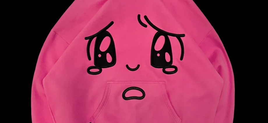 ANIMATED PULLOVER HOODIE HOT PINK