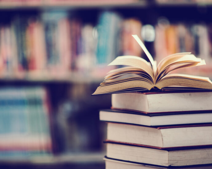 Top 10 Must-Read Books for College Students